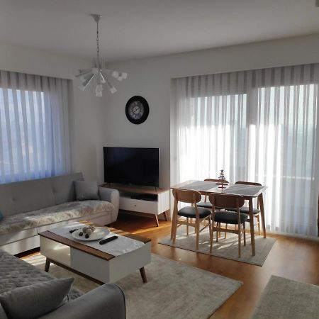 Luxury Sky View Apartment Pristina Exterior photo