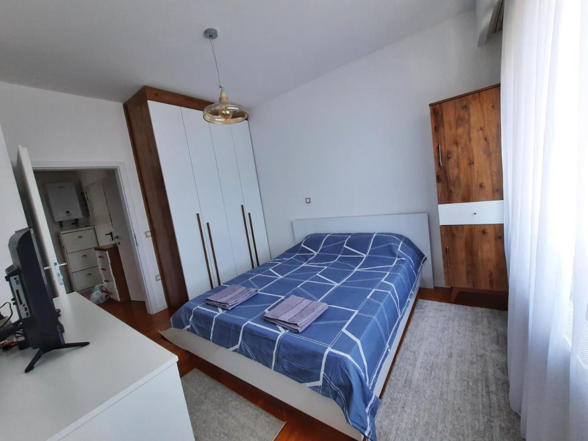 Luxury Sky View Apartment Pristina Exterior photo