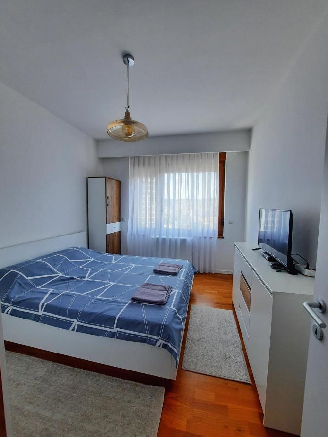 Luxury Sky View Apartment Pristina Exterior photo