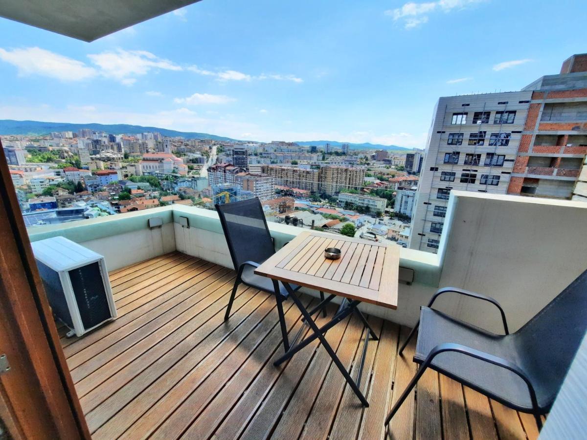 Luxury Sky View Apartment Pristina Exterior photo